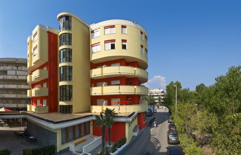 Hotel Esperia Alba Adriatica Exteriör bild